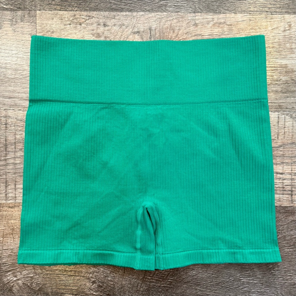 NWOT Zyia Active Hustle Seamless Shorts Activewear Large Running Workout Biker